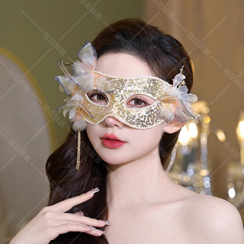 Gold Butterfly Half Face Mask  - Beauty Halloween Makeup 评论和价格